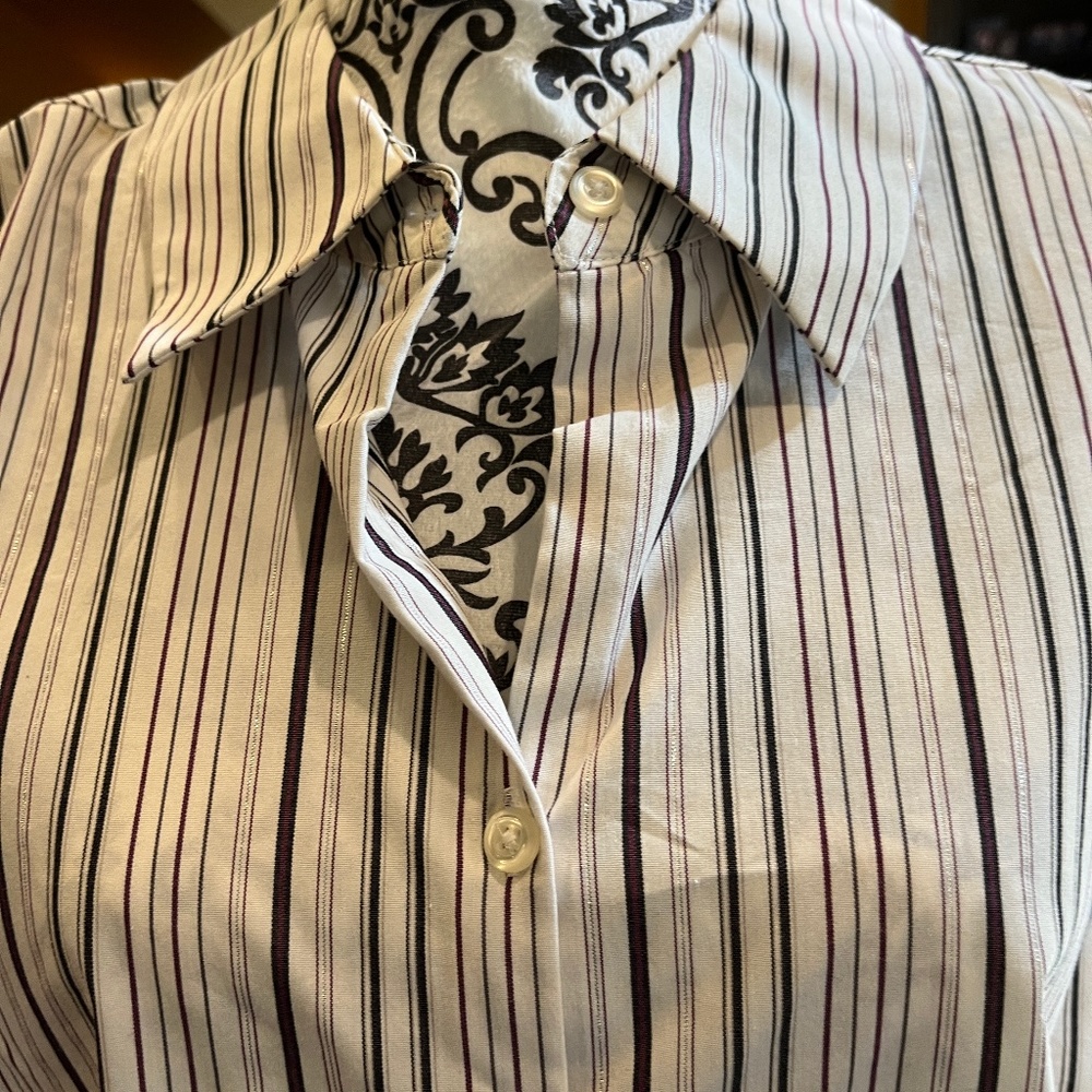 EUC George Woman's long sleeve shirt size 22W-24W.